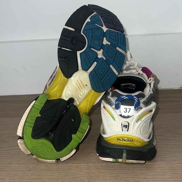 Balenciaga Runners - Picture 5 of 5